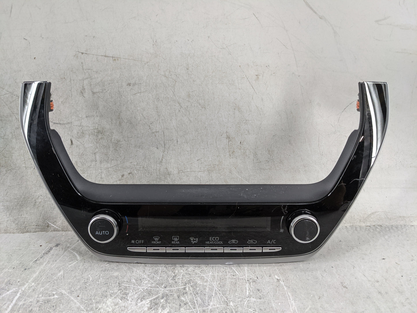 2024 Toyota Corolla Climate Control Module Temperature AC/Heater Replacement P/N:55900-02M00 Fits OEM Used Auto Parts - Oemu
