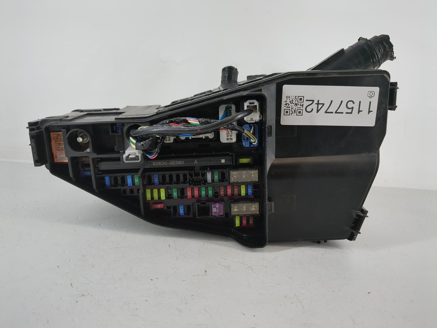 2020-2022 Toyota Highlander Fusebox Fuse Box Panel Relay Module P/N:82662-0E Fits Fits 2020 2021 2022 OEM Used Auto Parts - 