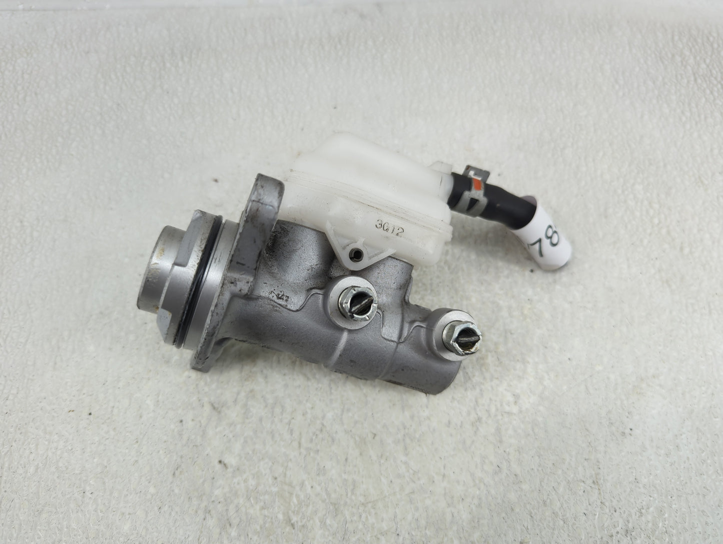 2020-2022 Toyota Highlander Brake Master Cylinder - Oemusedautoparts1.com