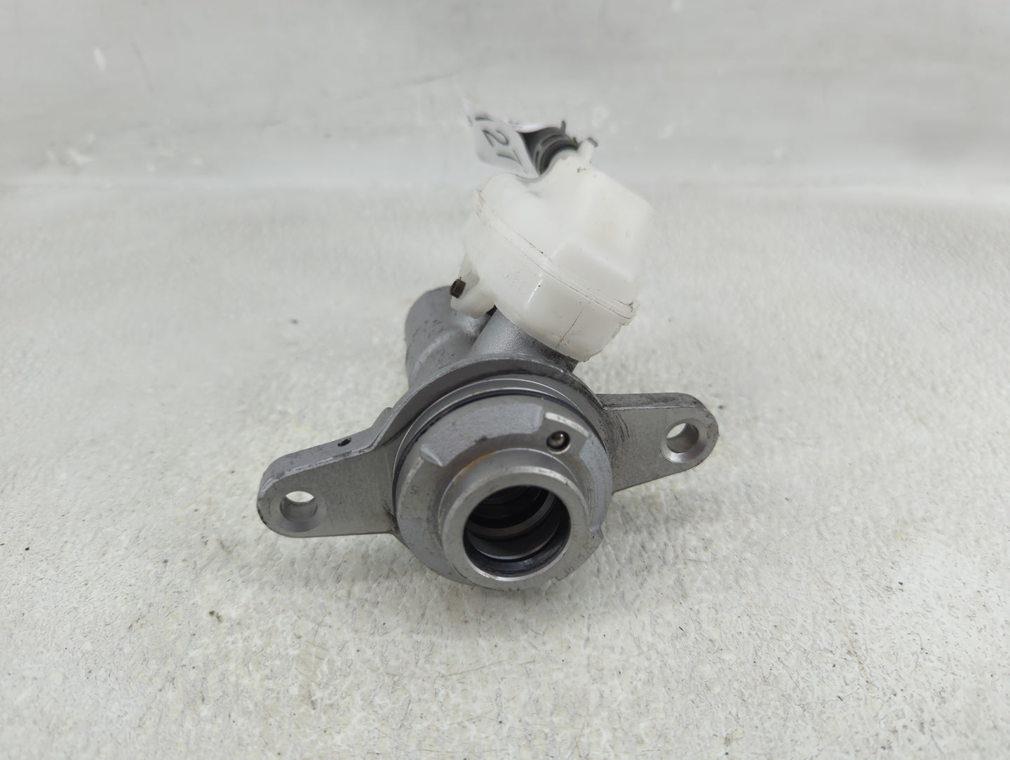 2020-2022 Toyota Highlander Brake Master Cylinder - Oemusedautoparts1.com