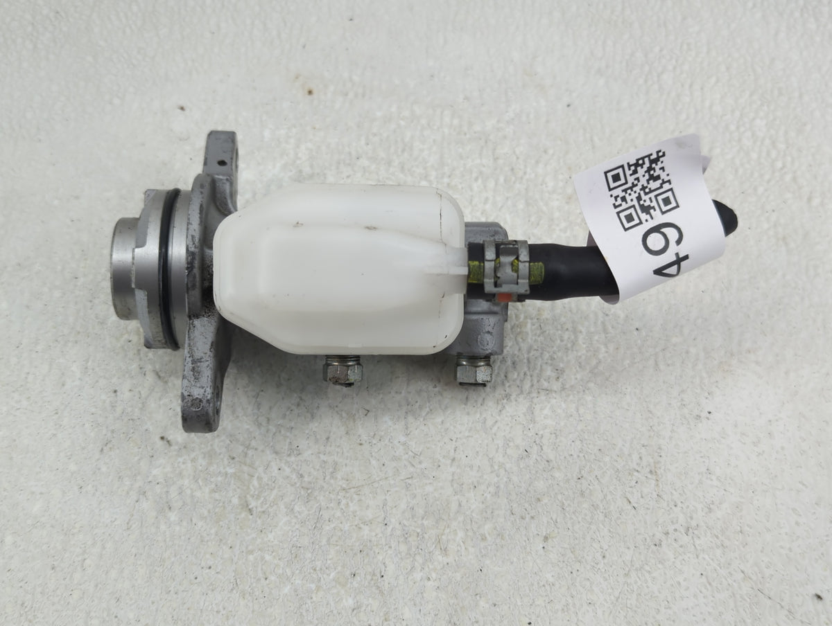 2020-2022 Toyota Highlander Brake Master Cylinder - Oemusedautoparts1.com