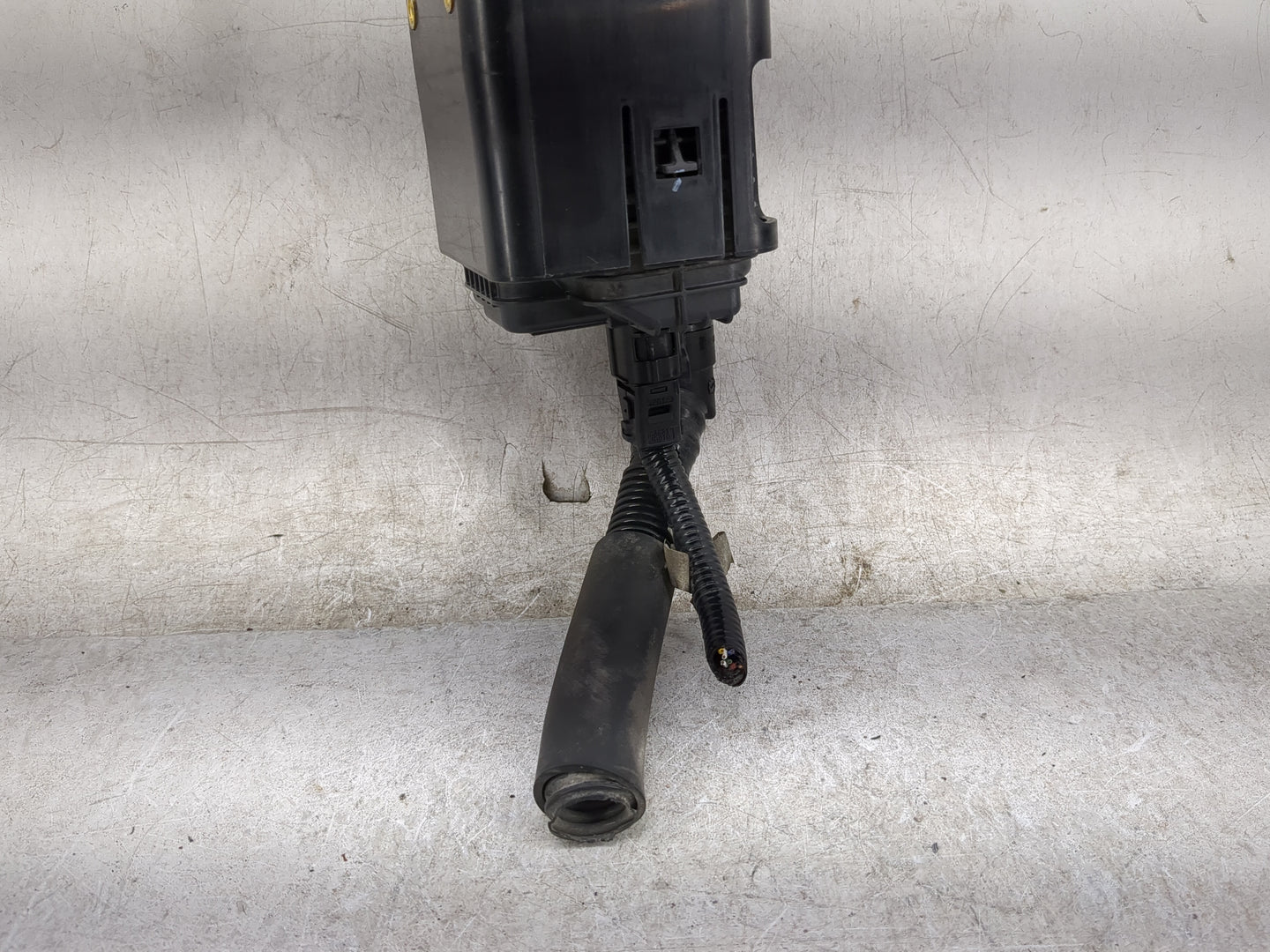 2024 Toyota Highlander Fuel Vapor Charcoal Canister - Oemusedautoparts1.com