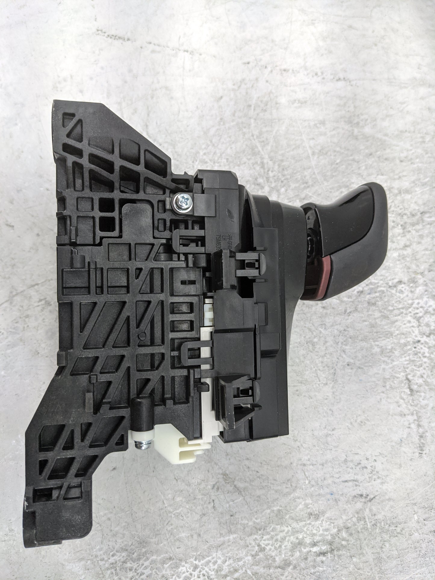 2024 Toyota Prius Floor Console Assembly Shifter - Oemusedautoparts1.com