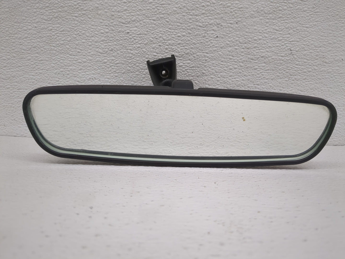 2024 Toyota Rav4 Interior Rear View Mirror Replacement OEM P/N:E11025617 E11015617, E11045617 Fits OEM Used Auto Parts - Oem