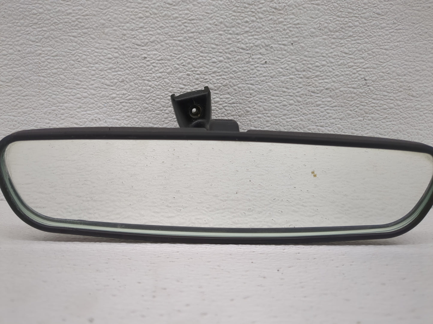 2024 Toyota Rav4 Interior Rear View Mirror Replacement OEM P/N:E11025617 E11015617, E11045617 Fits OEM Used Auto Parts - Oem