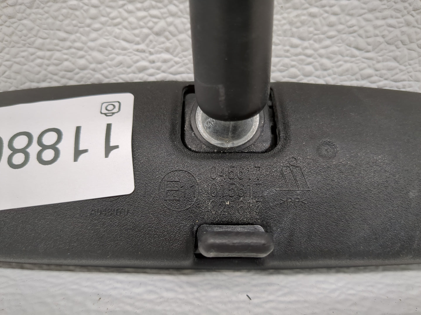 2024 Toyota Rav4 Interior Rear View Mirror Replacement OEM P/N:E11025617 E11015617, E11045617 Fits OEM Used Auto Parts - Oem