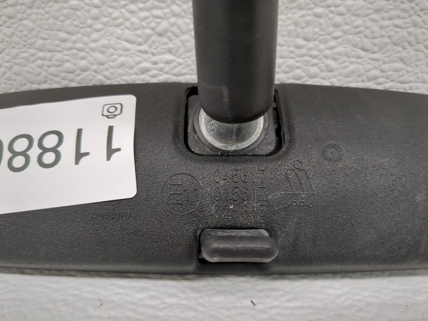 2024 Toyota Rav4 Interior Rear View Mirror Replacement OEM P/N:E11025617 E11015617, E11045617 Fits OEM Used Auto Parts - Oem