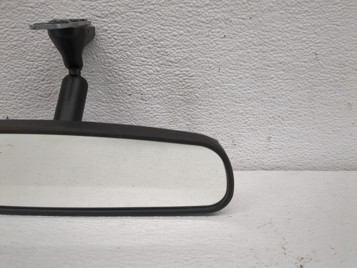 2016-2022 Toyota Rav4 Interior Rear View Mirror Replacement OEM P/N:E11025617 E11015617 Fits OEM Used Auto Parts - Oemusedau