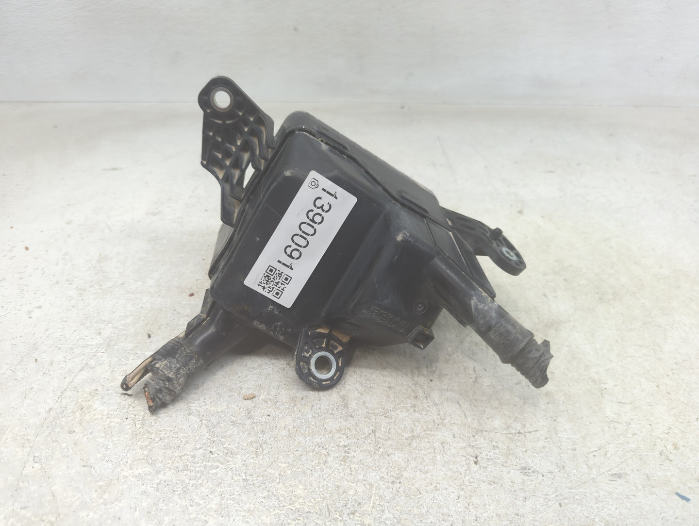 2019-2022 Toyota Rav4 Fusebox Fuse Box Panel Relay Module P/N:82662-0R260 Fits Fits 2019 2020 2021 2022 OEM Used Auto Parts 
