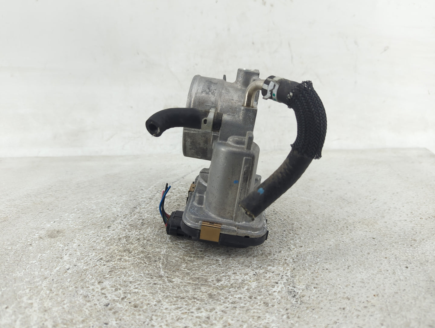 2019-2022 Toyota Rav4 Throttle Body P/N:22030-F0010 Fits Fits 2018 2019 2020 2021 2022 OEM Used Auto Parts - Oemusedautopart