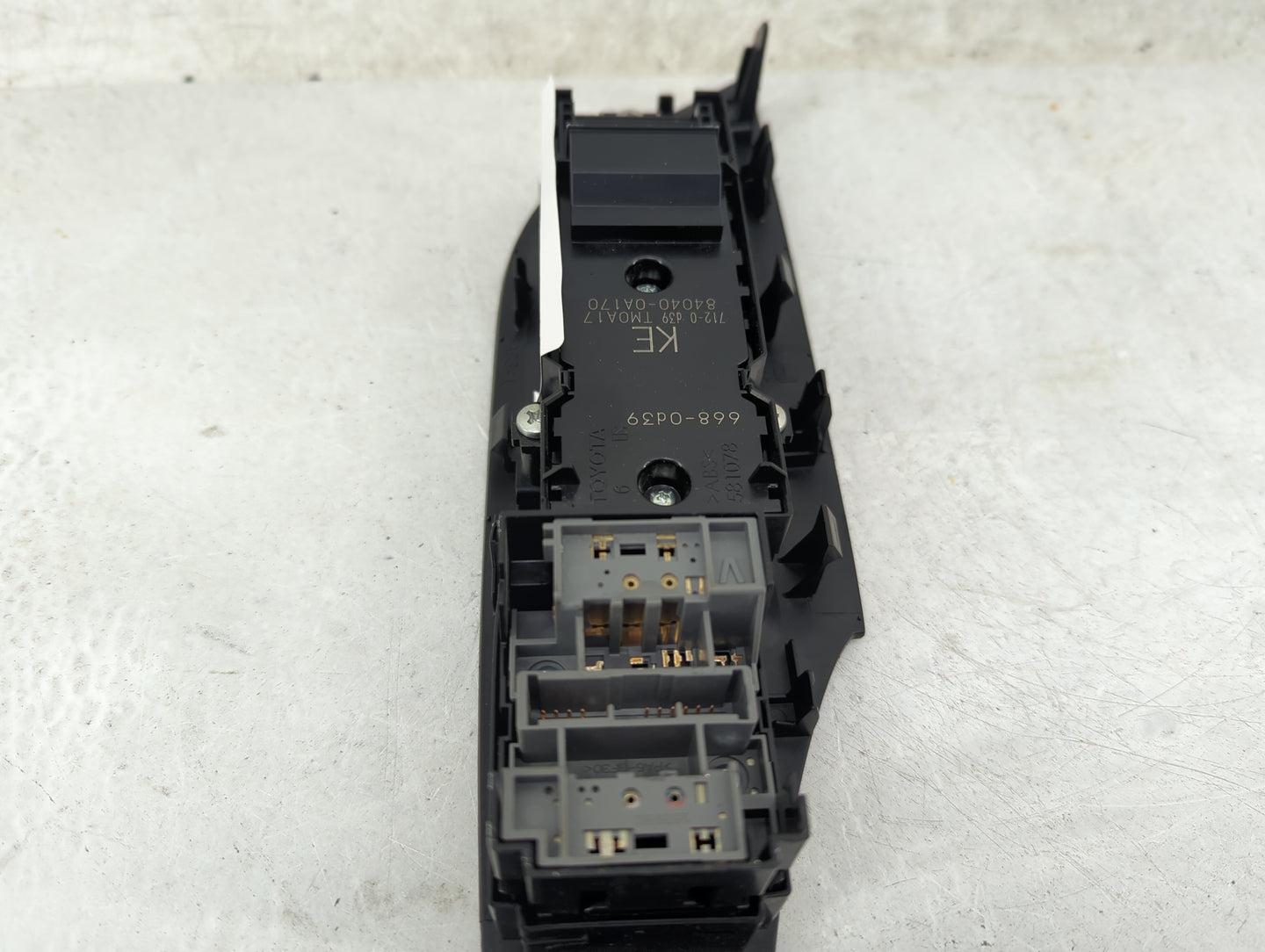 2024 Toyota Rav4 Master Power Window Switch Replacement Driver Side Left P/N:84040-0A170 Fits OEM Used Auto Parts - Oemuseda