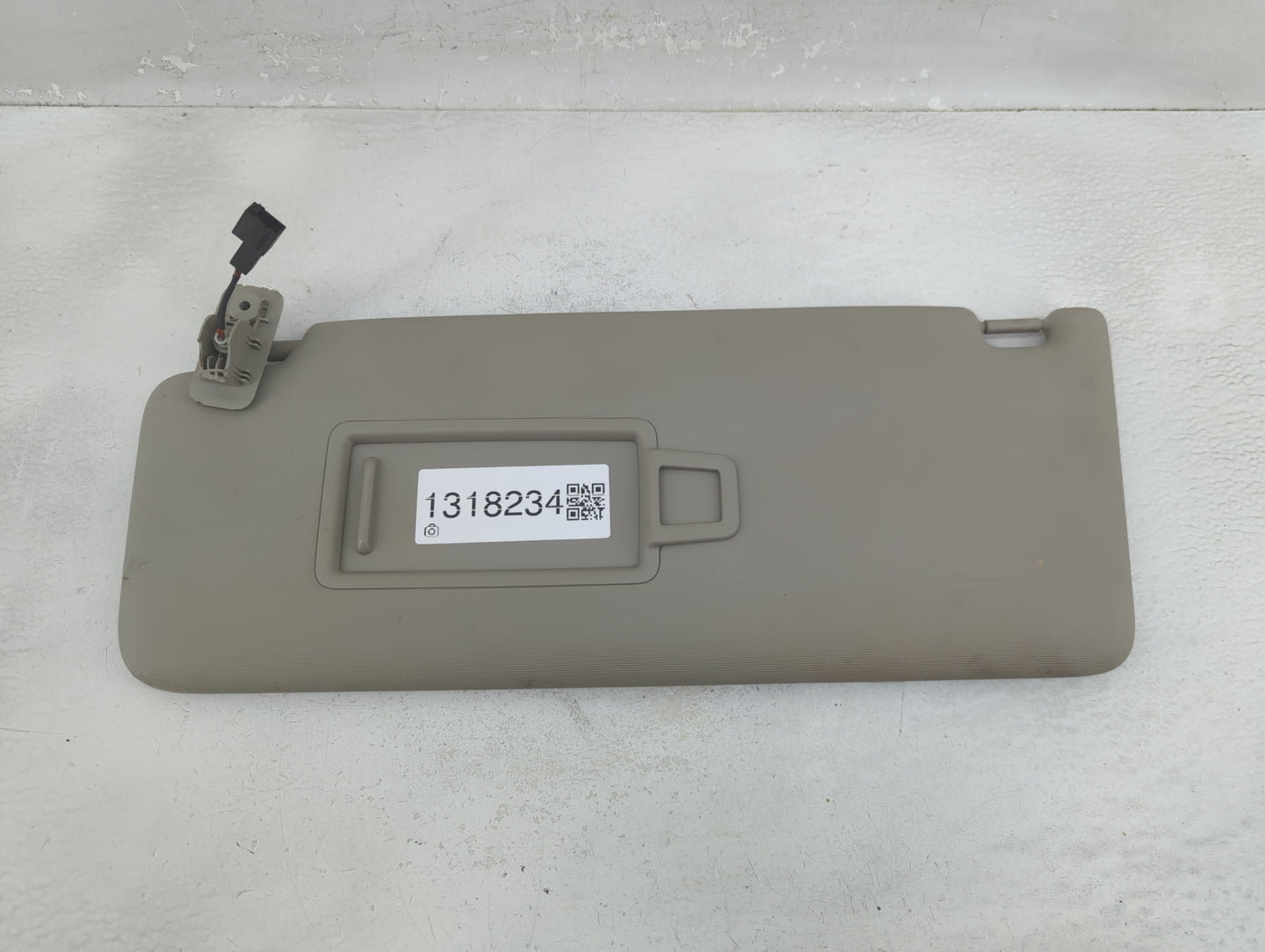 2024 Volkswagen Atlas Sun Visor Shade Replacement Driver Left Mirror Fits OEM Used Auto Parts - Oemusedautoparts1.com