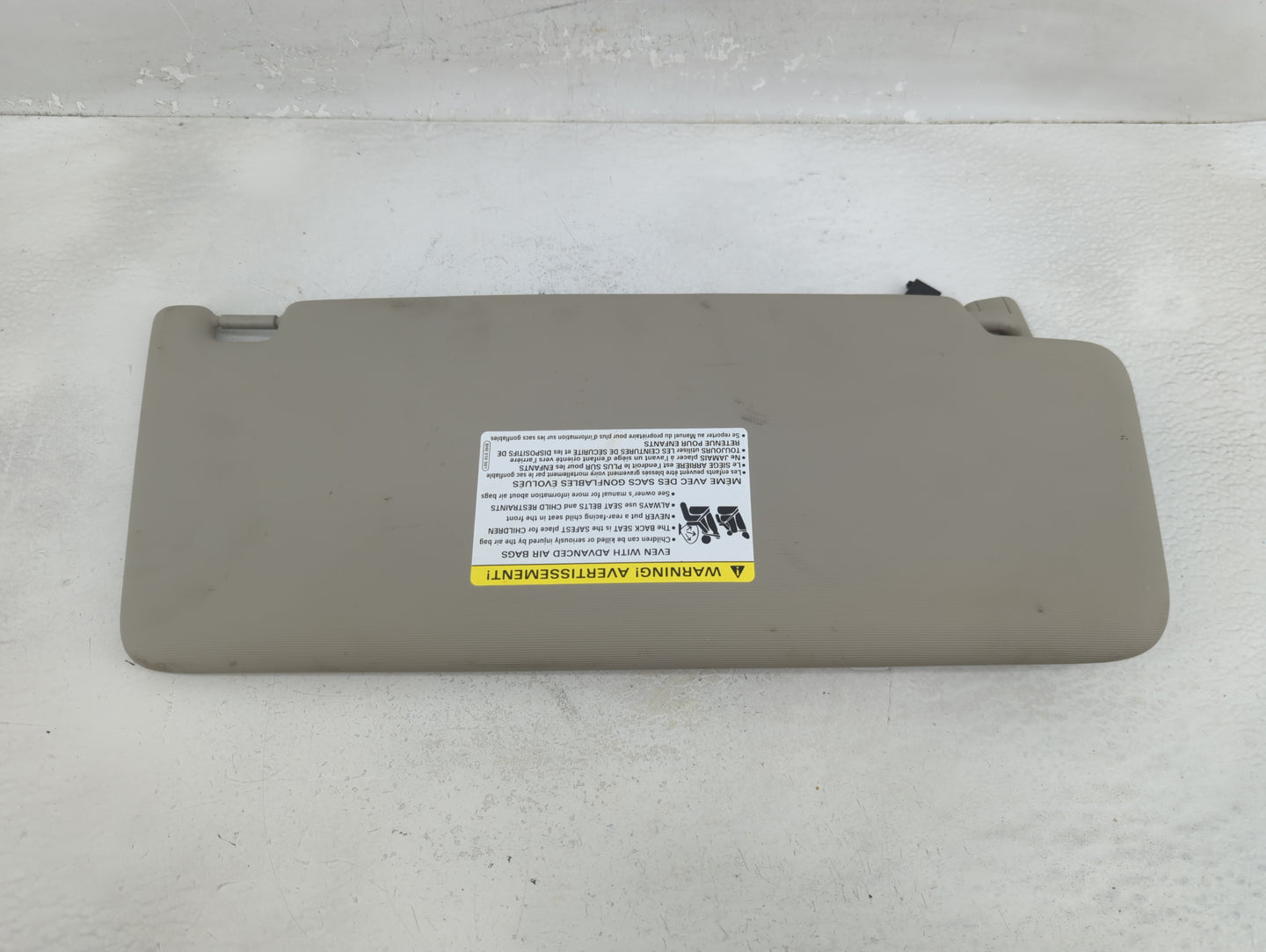 2024 Volkswagen Atlas Sun Visor Shade Replacement Driver Left Mirror Fits OEM Used Auto Parts - Oemusedautoparts1.com