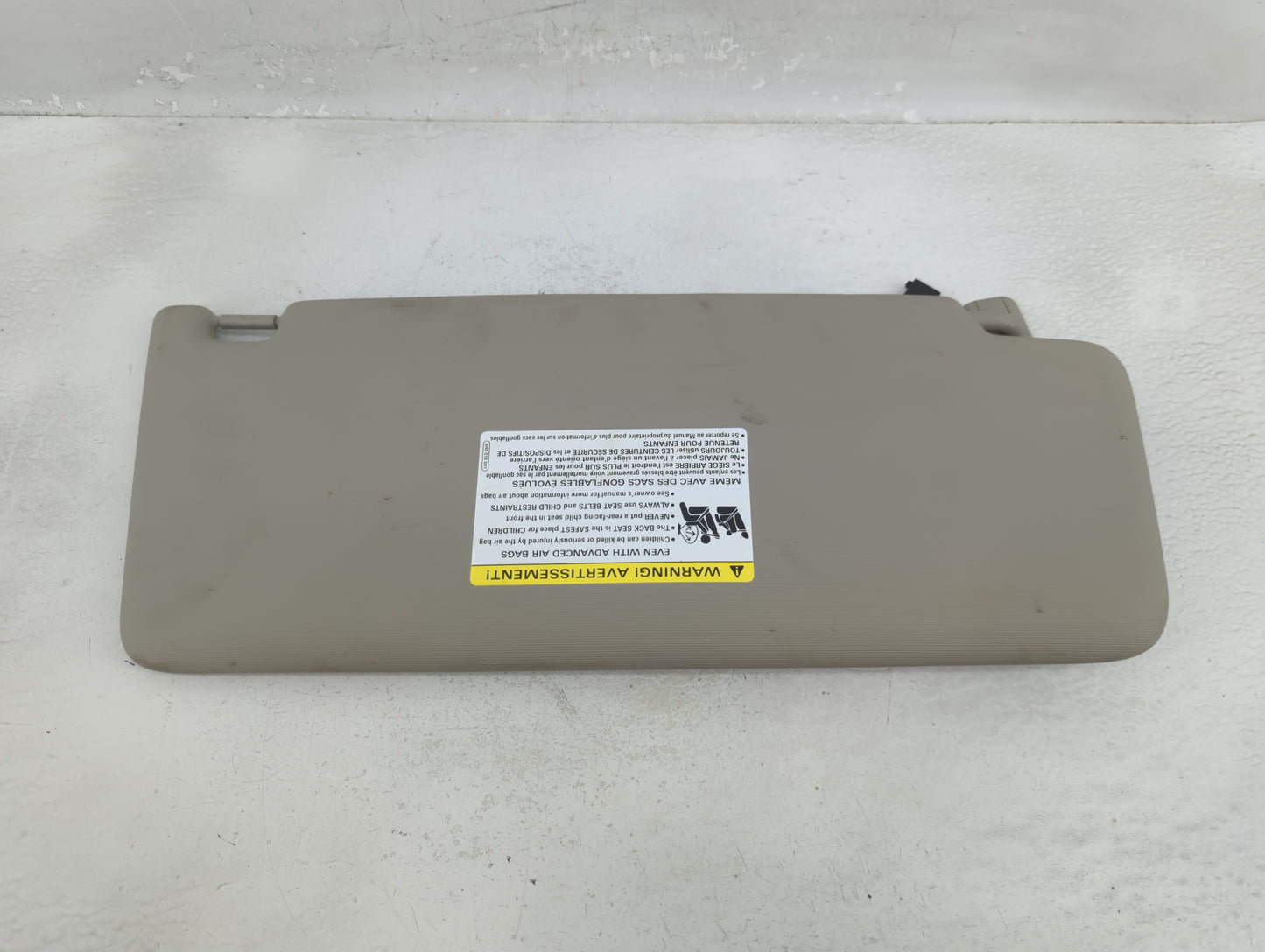2024 Volkswagen Atlas Sun Visor Shade Replacement Driver Left Mirror Fits OEM Used Auto Parts - Oemusedautoparts1.com