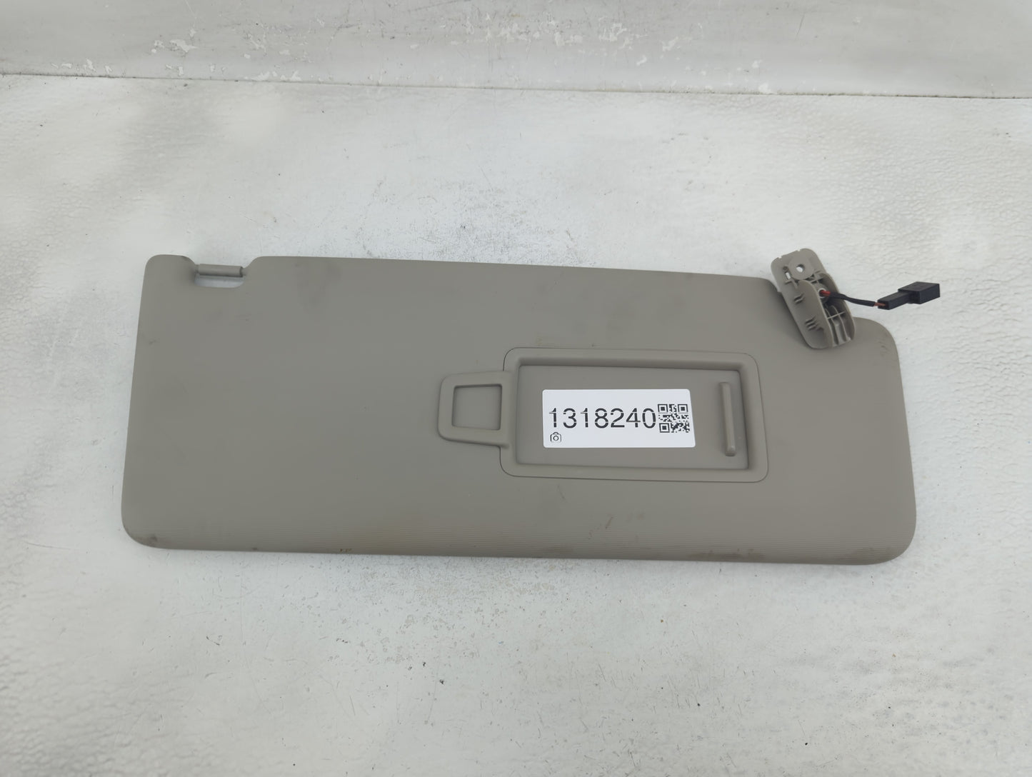 2024 Volkswagen Atlas Sun Visor Shade Replacement Passenger Right Mirror Fits OEM Used Auto Parts - Oemusedautoparts1.com