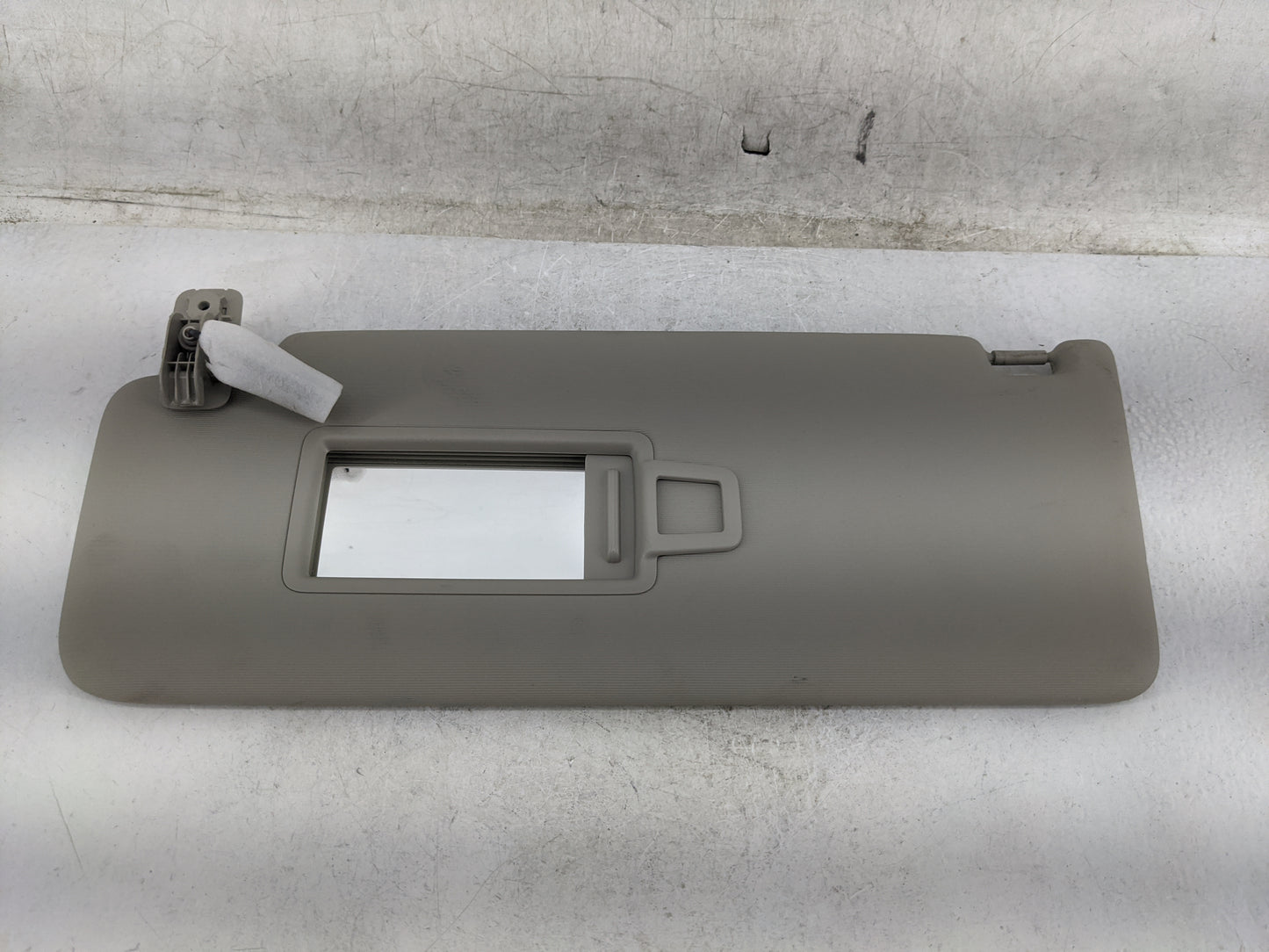 2024 Volkswagen Atlas Sun Visor Shade Replacement Driver Left Mirror Fits OEM Used Auto Parts - Oemusedautoparts1.com