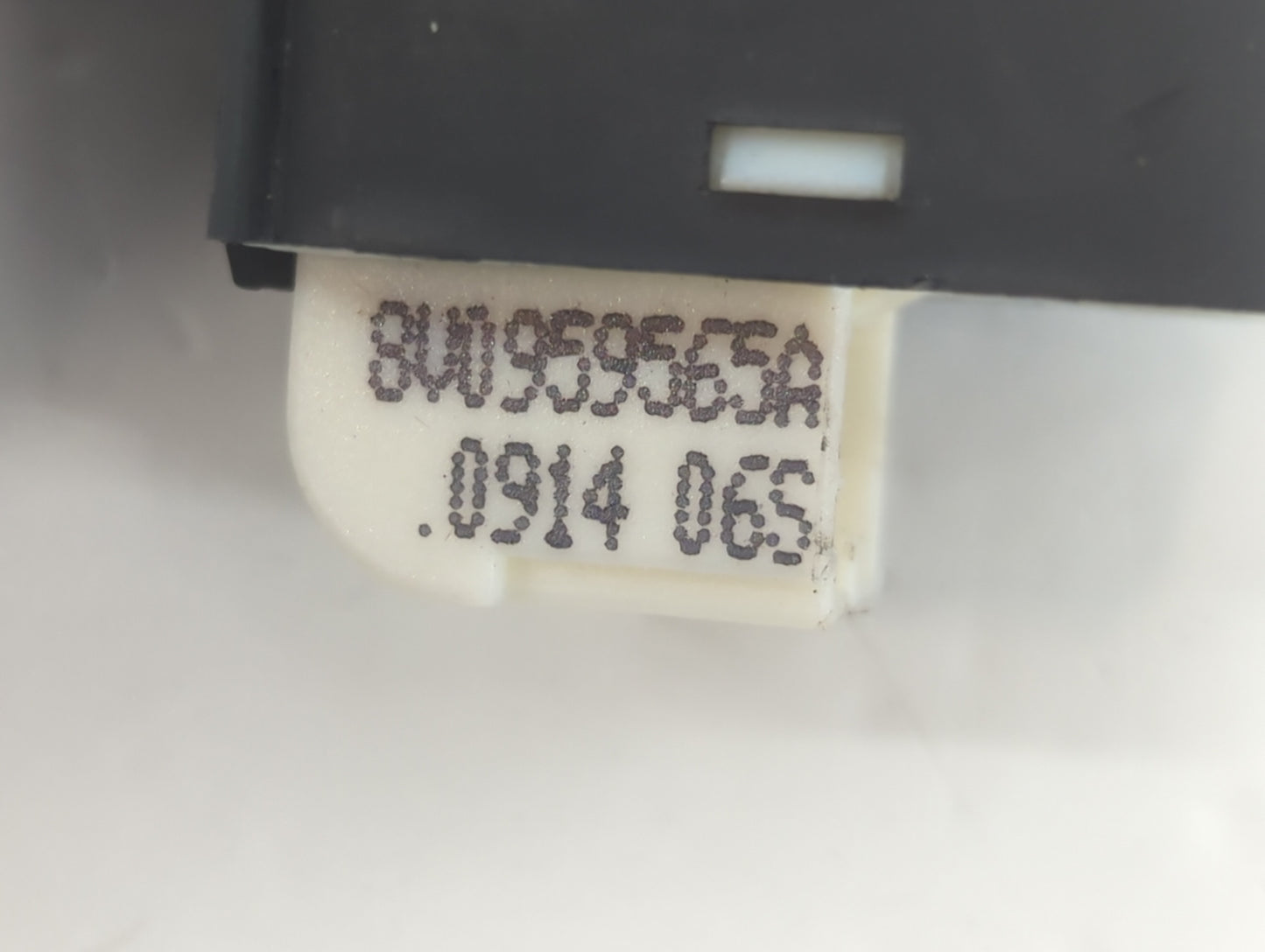 2024 Volkswagen Golf Master Power Window Switch Replacement Driver Side Left P/N:8V0959565A 0914 06S Fits OEM Used Auto Part