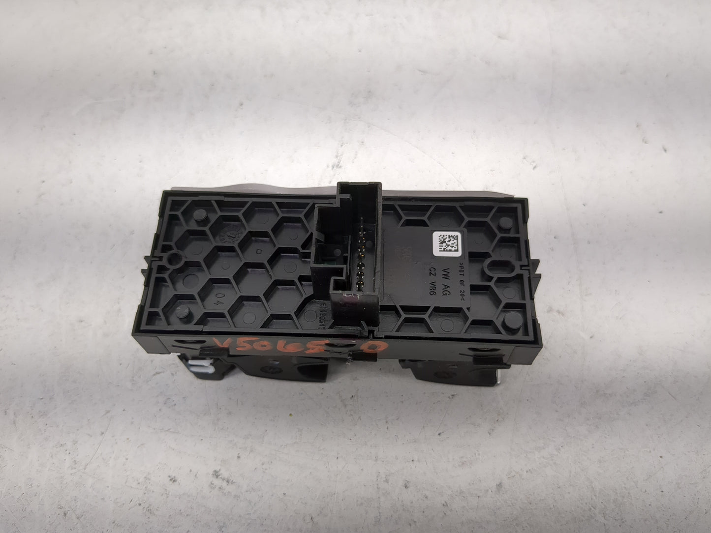 2019-2020 Volkswagen Jetta Master Power Window Switch Replacement Driver Side Left P/N:5G0959857E Fits OEM Used Auto Parts -