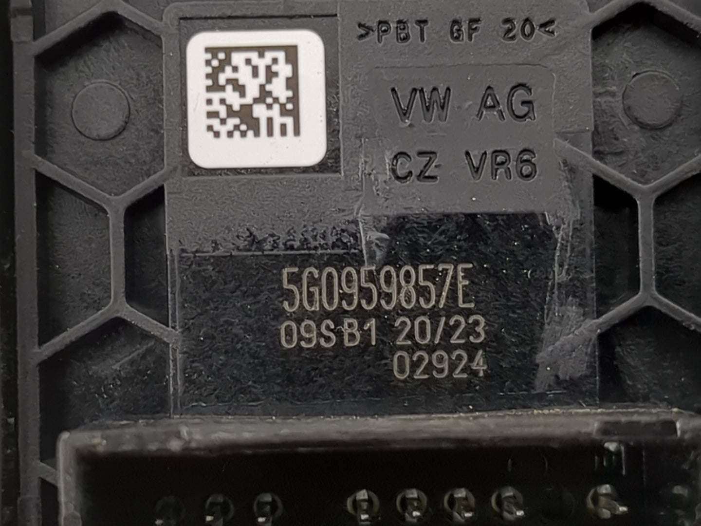 2019-2020 Volkswagen Jetta Master Power Window Switch Replacement Driver Side Left P/N:5G0959857E Fits OEM Used Auto Parts -