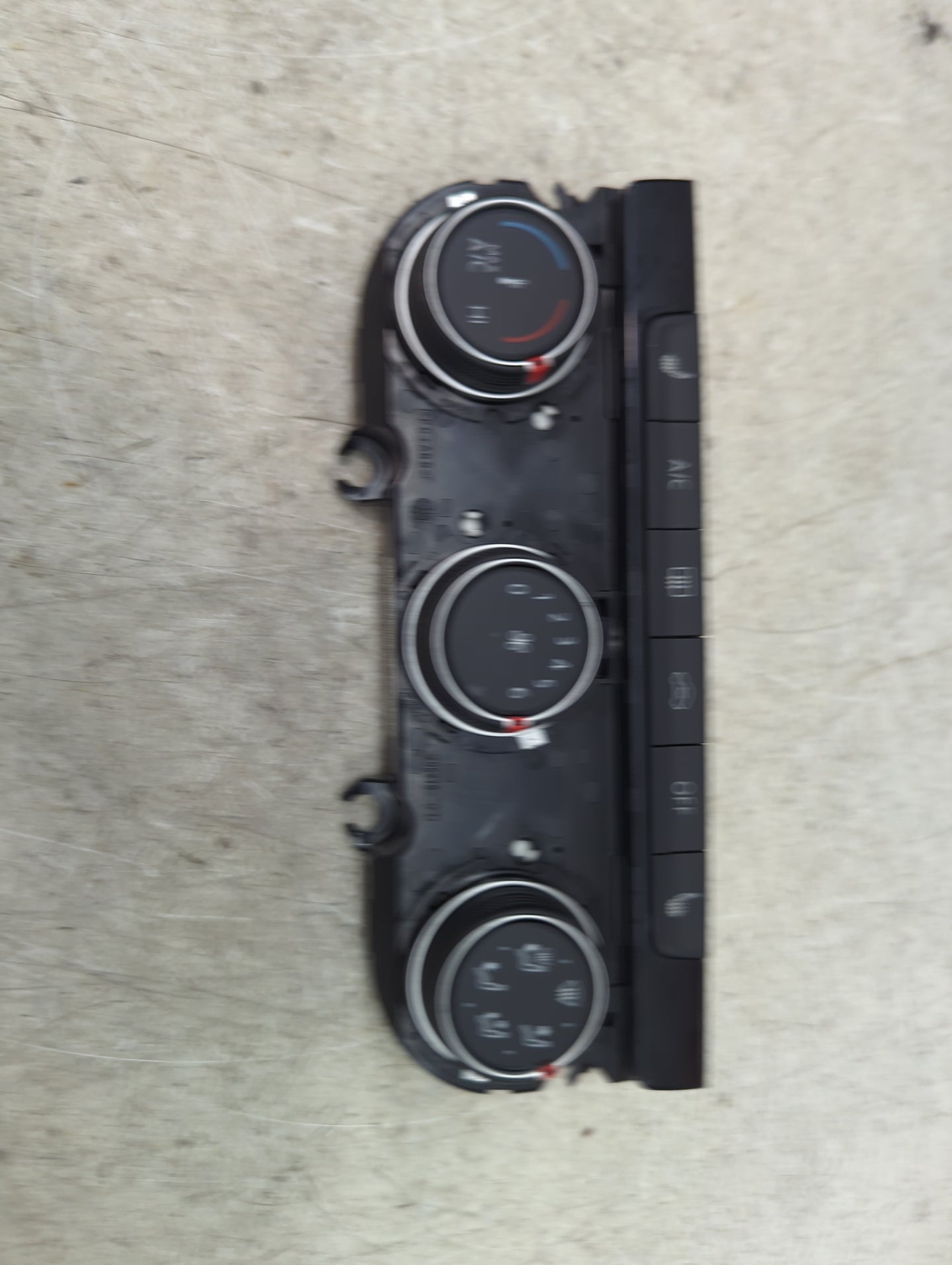 2024 Volkswagen Jetta Climate Control Module Temperature AC/Heater Replacement P/N:5HB0102521806 Fits OEM Used Auto Parts - 