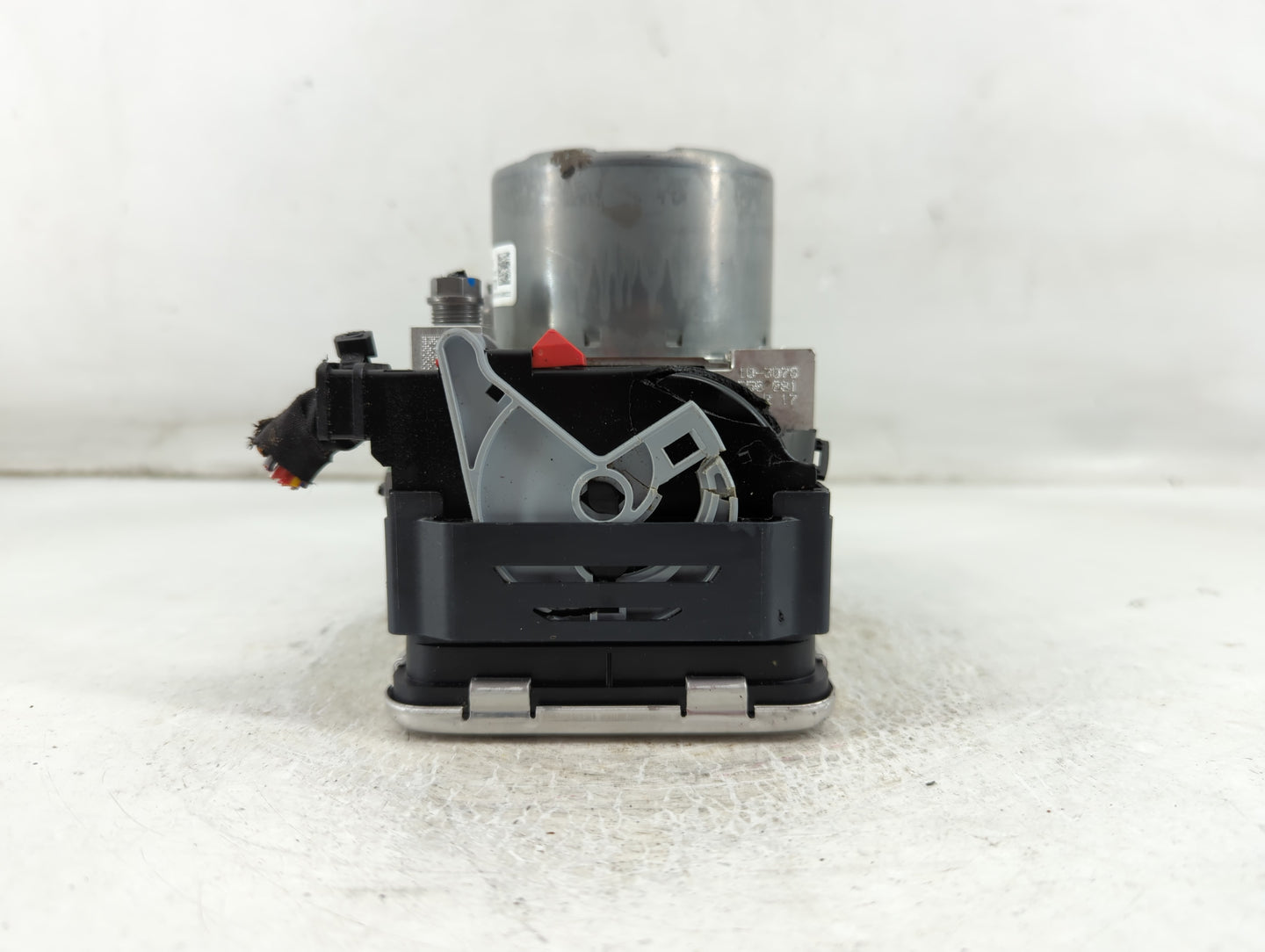2024 Volkswagen Jetta ABS Pump Control Module Replacement P/N:5Q0 614 517 GA Fits OEM Used Auto Parts - Oemusedautoparts1.co