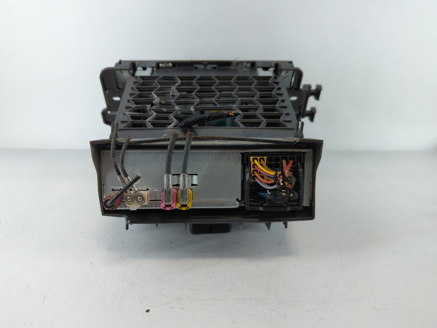2024 Volkswagen Taos Radio AM FM Cd Player Receiver Replacement P/N:2300013810 Fits OEM Used Auto Parts - Oemusedautoparts1.