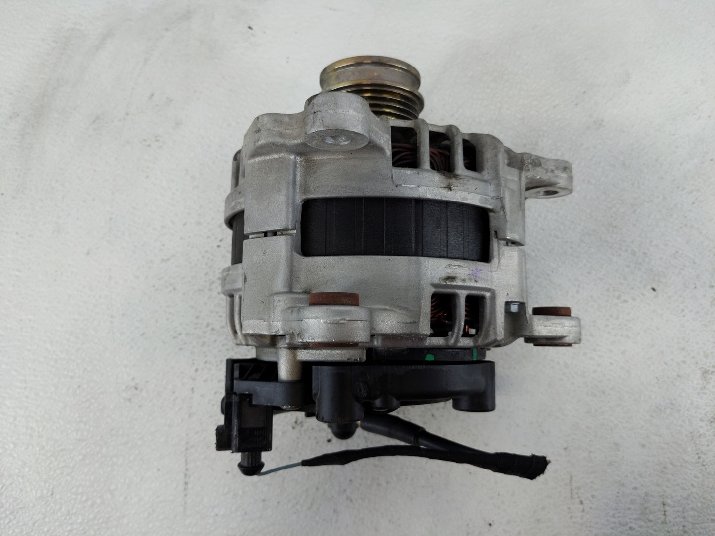 2024 Volkswagen Taos Alternator Replacement Generator Charging Assembly Engine OEM P/N:05E 903 027 A Fits OEM Used Auto Part