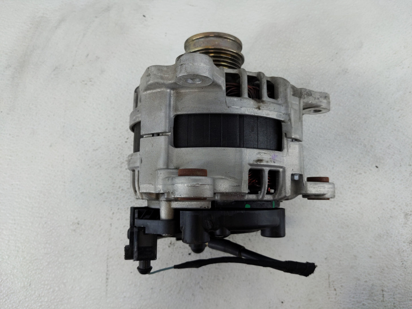 2024 Volkswagen Taos Alternator Replacement Generator Charging Assembly Engine OEM P/N:05E 903 027 A Fits OEM Used Auto Part