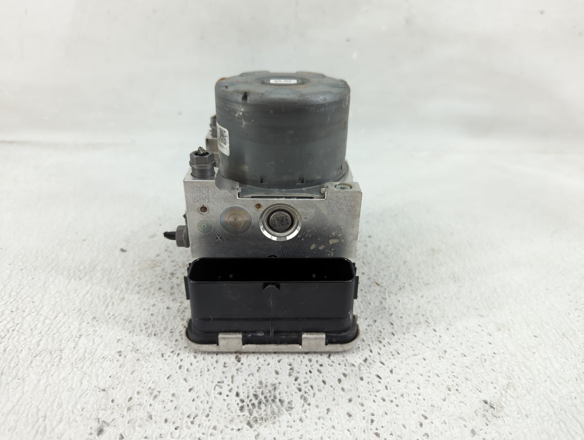 2024 Volkswagen Taos Anti-Lock Brake ABS Pump Module Actuator OEM P/N:5Q0 614 517 GB Fits Fits 2021 2022 OEM Used Auto Parts
