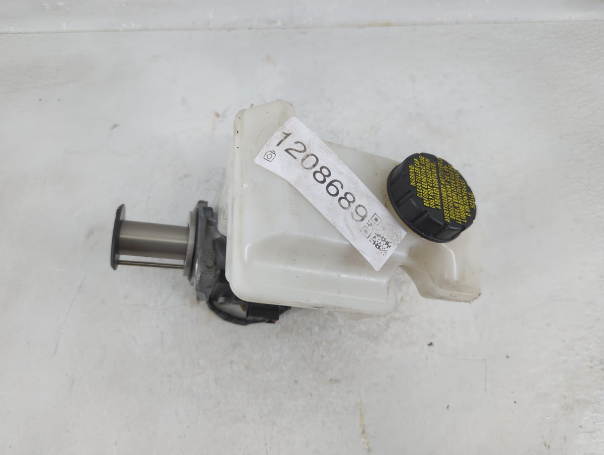 Volkswagen Taos Brake Master Cylinder 1208689 - Oemusedautoparts1.com