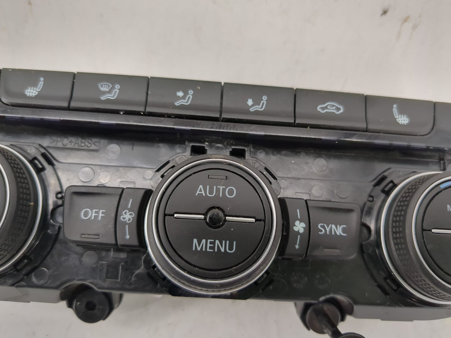 2024 Volkswagen Taos Climate Control Module Temperature AC/Heater Replacement P/N:2GJ907044D Fits OEM Used Auto Parts - Oemu