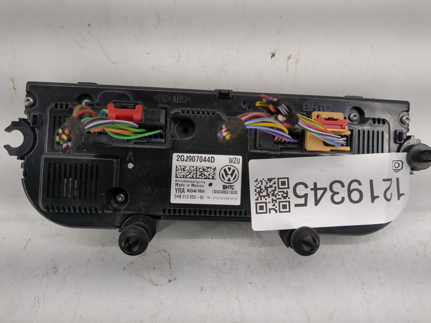 2024 Volkswagen Taos Climate Control Module Temperature AC/Heater Replacement P/N:2GJ907044D Fits OEM Used Auto Parts - Oemu