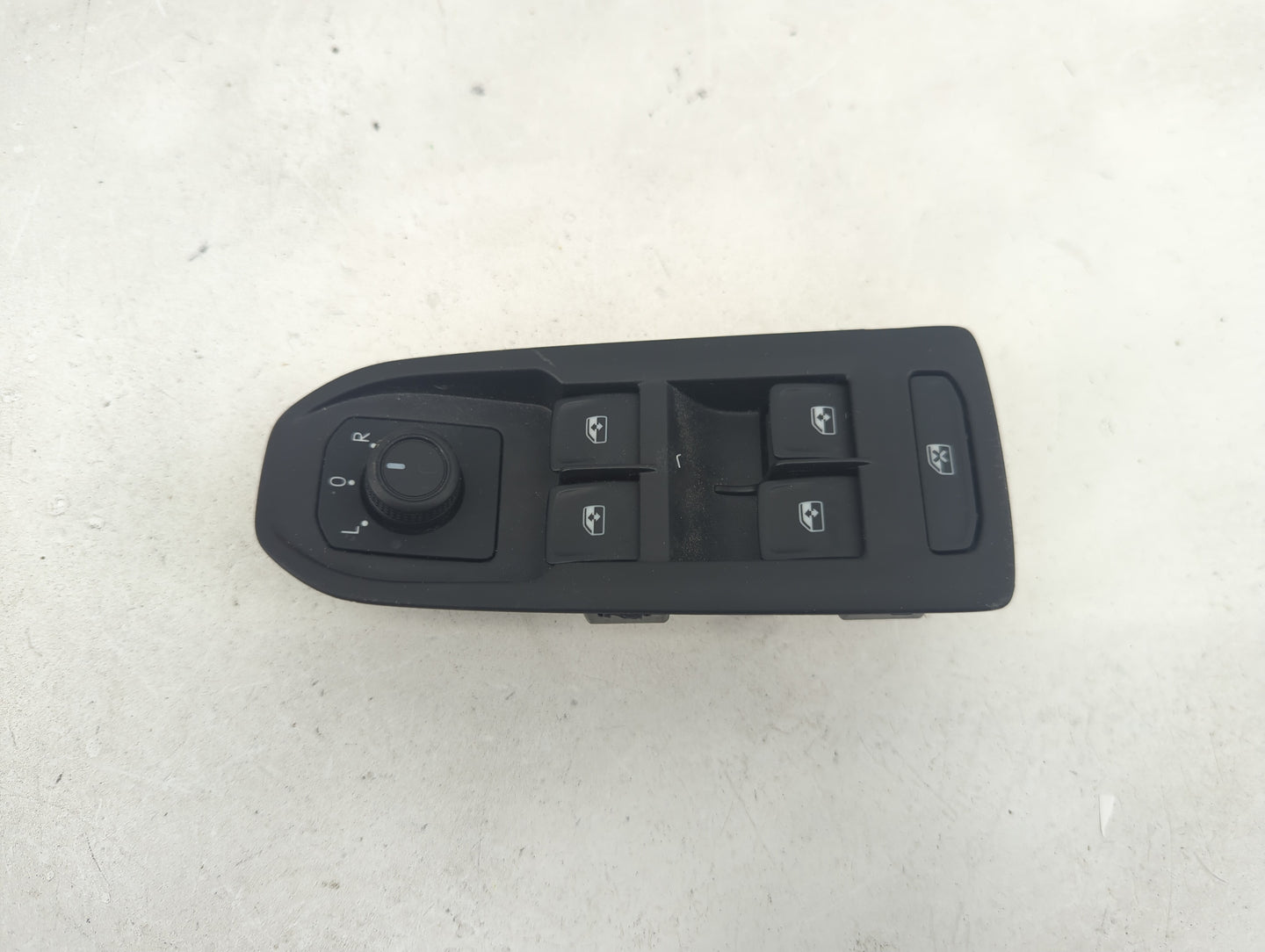 2024 Volkswagen Taos Master Power Window Switch Replacement Driver Side Left P/N:2GJ867255 Fits OEM Used Auto Parts - Oemuse