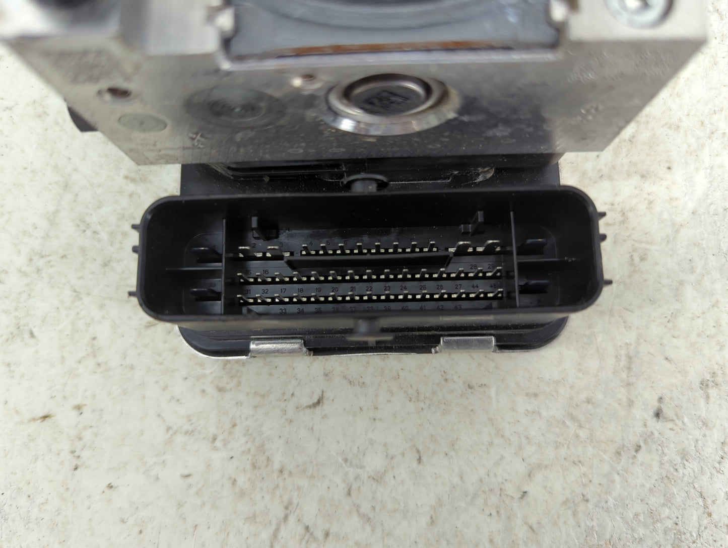 2024 Volkswagen Taos ABS Pump Control Module Replacement P/N:5Q0 614 517 GB 10.0220-2660.4 Fits Fits 2021 2022 OEM Used Auto