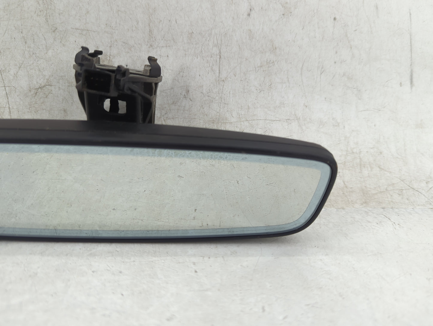 2024 Volkswagen Tiguan Interior Rear View Mirror Replacement OEM P/N:E11028191 Fits Fits 2020 2021 2022 OEM Used Auto Parts 