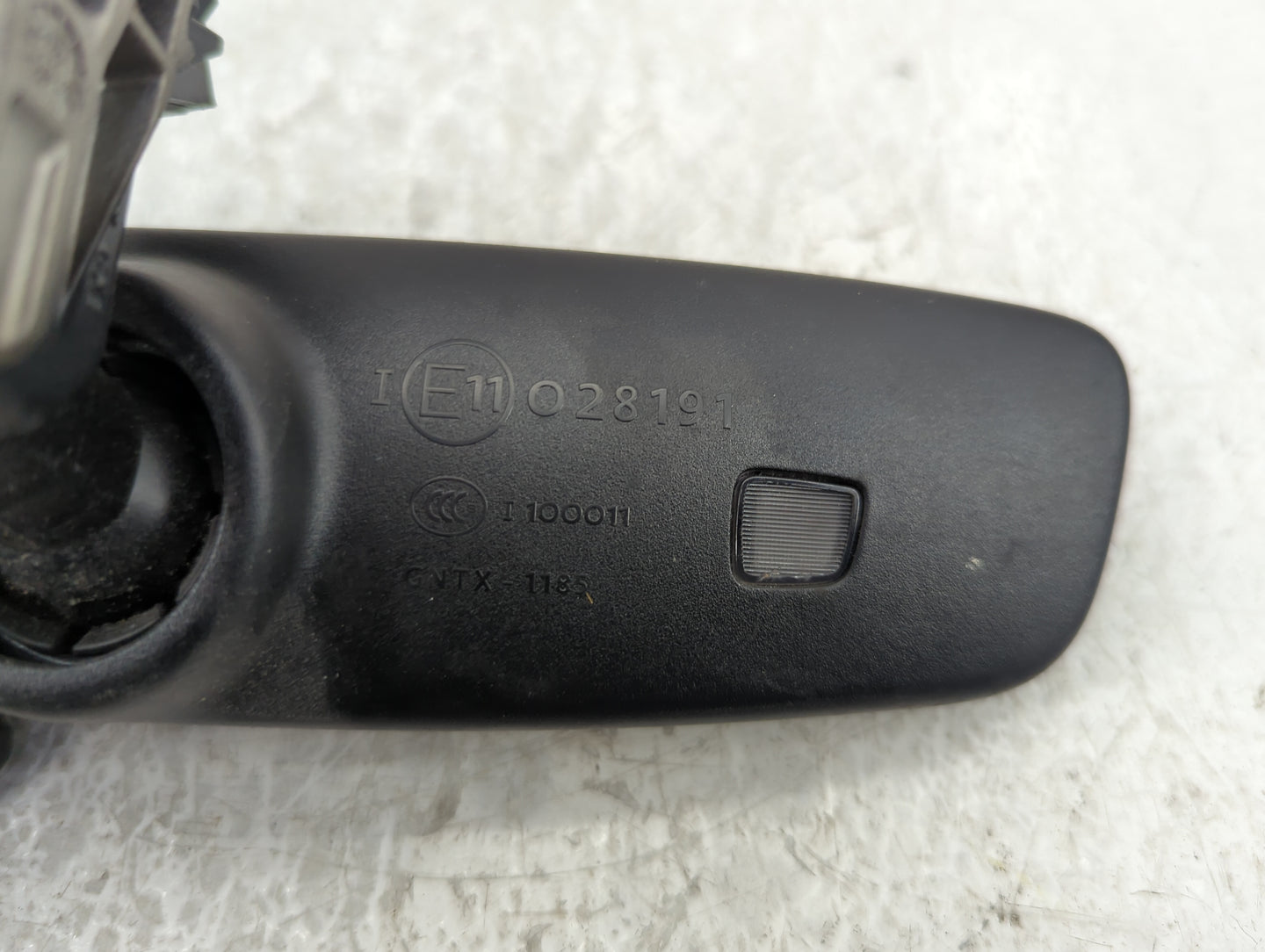 2024 Volkswagen Tiguan Interior Rear View Mirror Replacement OEM P/N:E11028191 Fits Fits 2020 2021 2022 OEM Used Auto Parts 