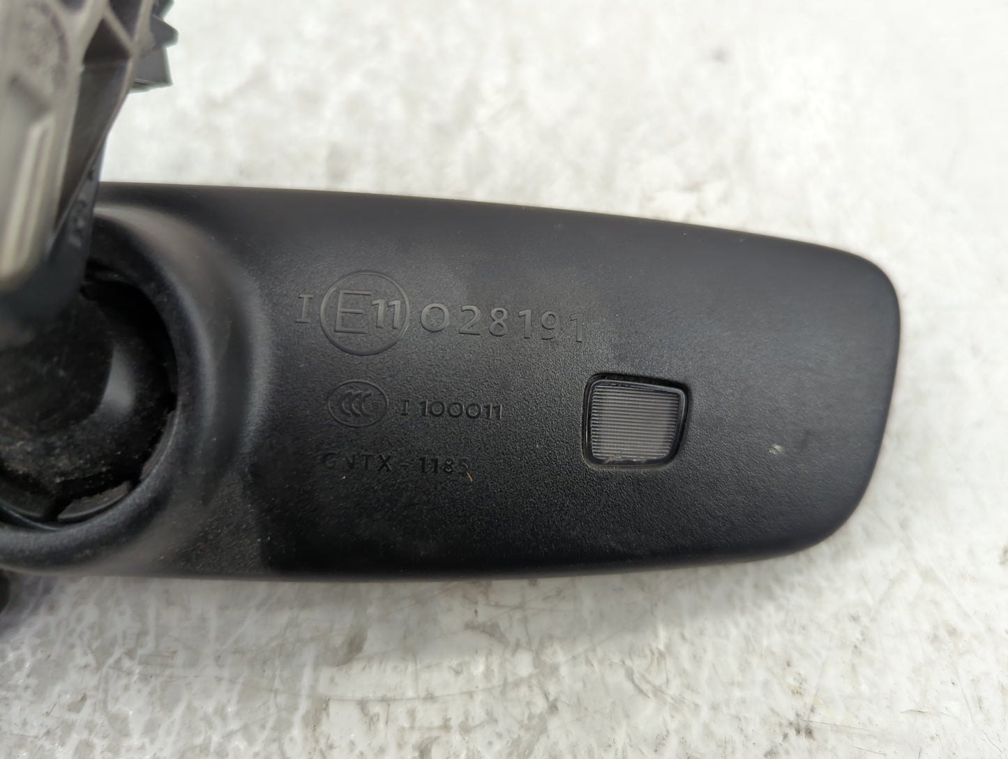 2024 Volkswagen Tiguan Interior Rear View Mirror Replacement OEM P/N:E11028191 Fits Fits 2020 2021 2022 OEM Used Auto Parts 