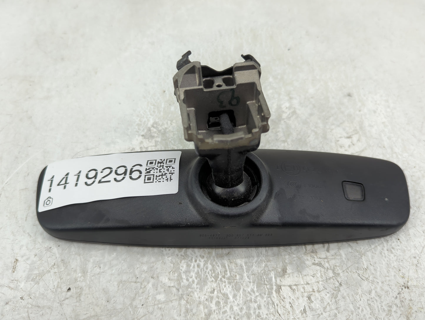 2024 Volkswagen Tiguan Interior Rear View Mirror Replacement OEM P/N:E11028191 Fits Fits 2020 2021 2022 OEM Used Auto Parts 