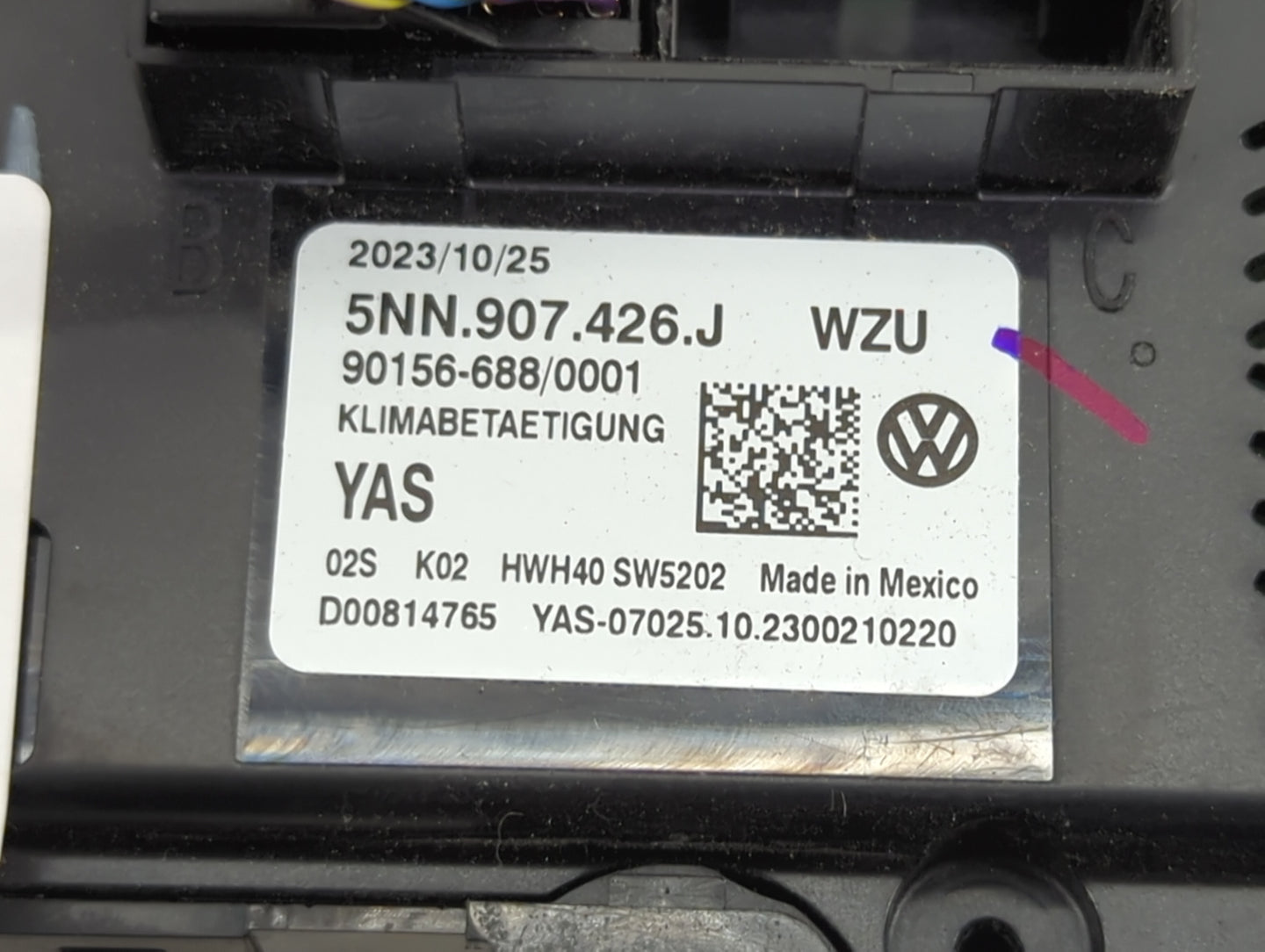 2024 Volkswagen Tiguan Climate Control Module Temperature AC/Heater Replacement P/N:5NN.907.426.J Fits OEM Used Auto Parts -