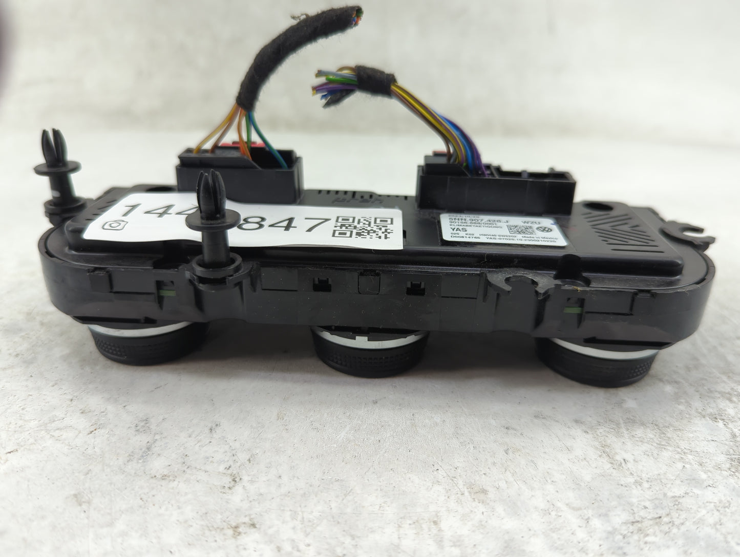 2024 Volkswagen Tiguan Climate Control Module Temperature AC/Heater Replacement P/N:5NN.907.426.J Fits OEM Used Auto Parts -