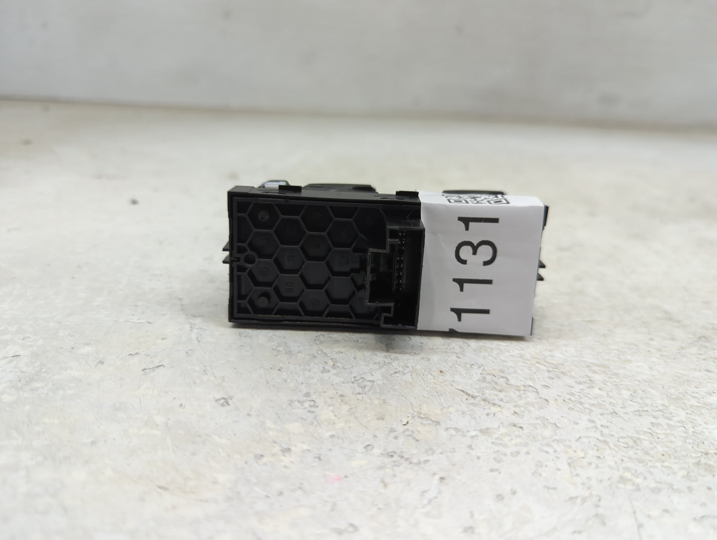2018-2022 Volkswagen Tiguan Master Power Window Switch Replacement Driver Side Left P/N:5G0959857E Fits OEM Used Auto Parts 