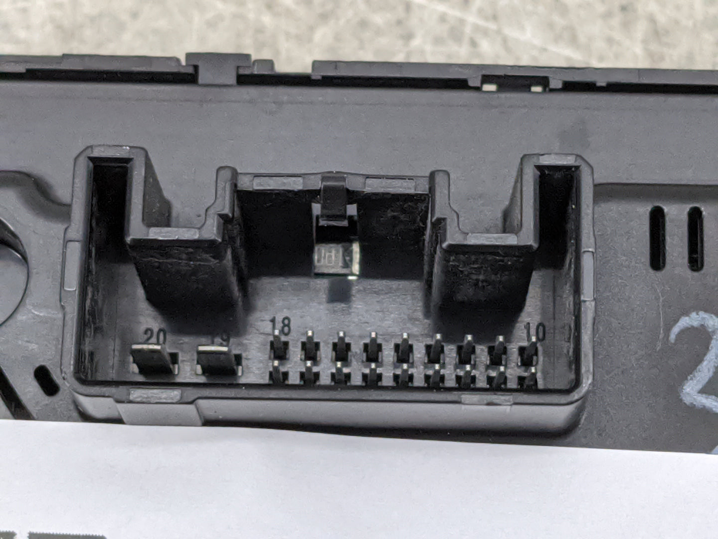 2024 Volkswagen Tiguan Climate Control Module Temperature AC/Heater Replacement P/N:5NN907426J Fits OEM Used Auto Parts - Oe