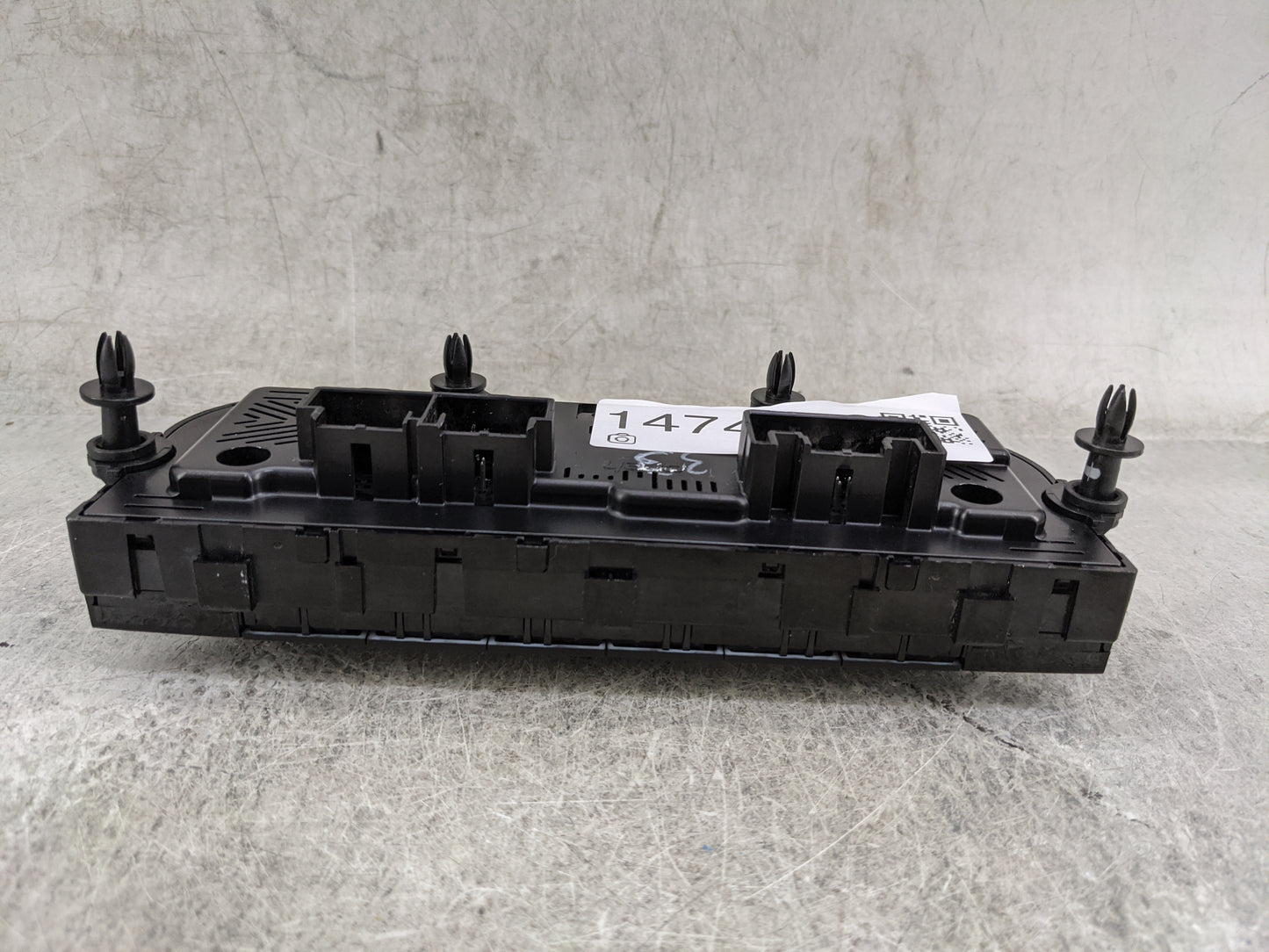 2024 Volkswagen Tiguan Climate Control Module Temperature AC/Heater Replacement P/N:5NN907426J Fits OEM Used Auto Parts - Oe