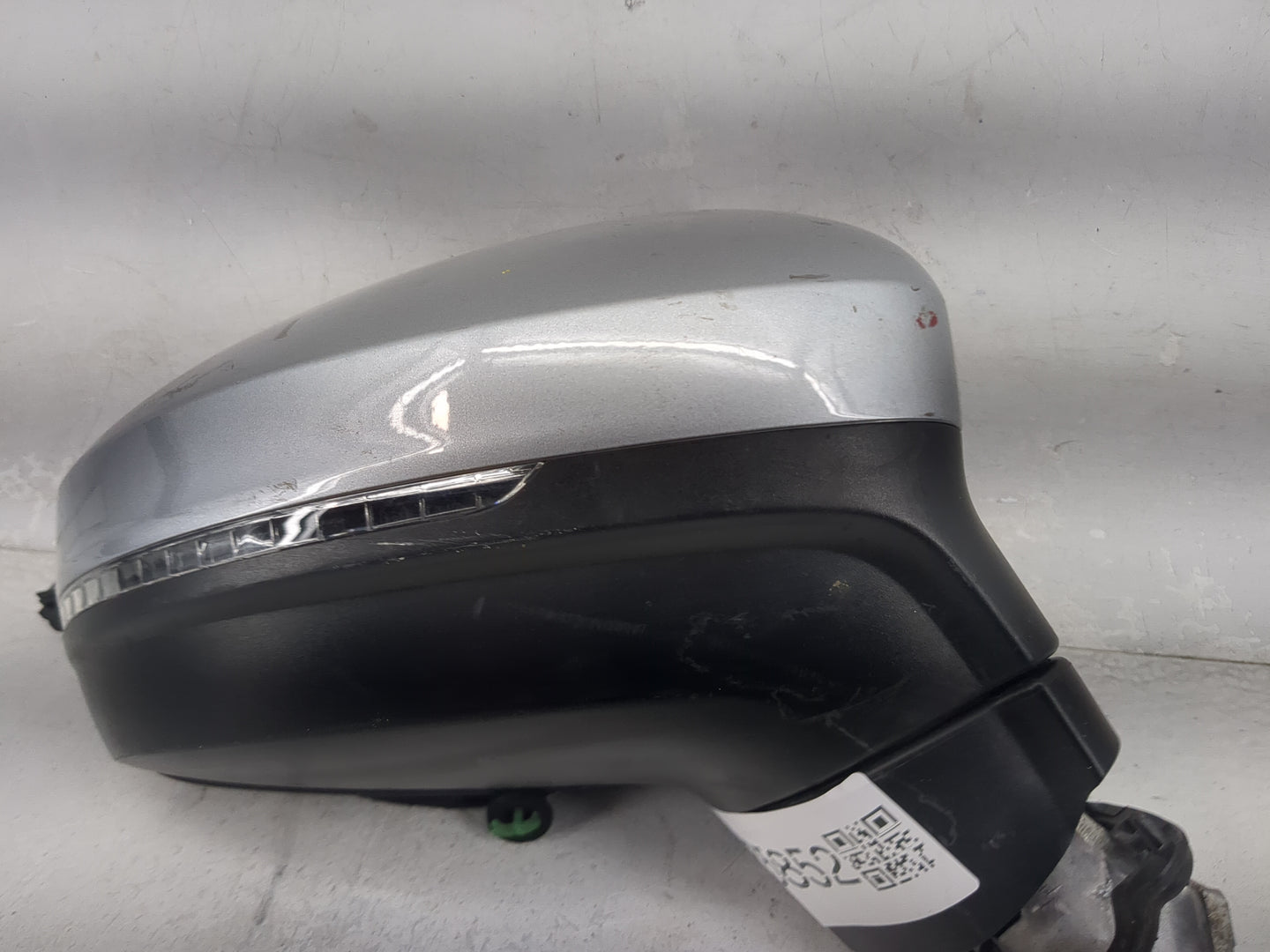 2022 Volkswagen Tiguan Passenger Side View Mirror - Right Door Mirror OEM Used - Oemusedautoparts1.com