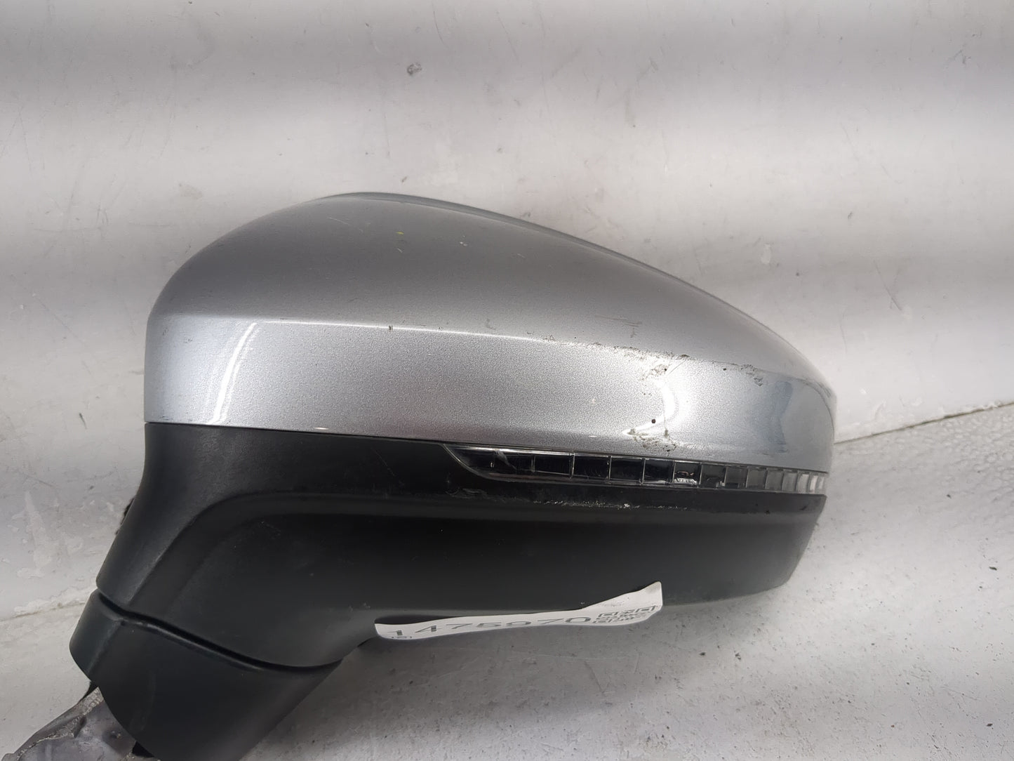 2022 Volkswagen Tiguan Driver Side View Mirror - Left Door Mirror OEM Used - Oemusedautoparts1.com