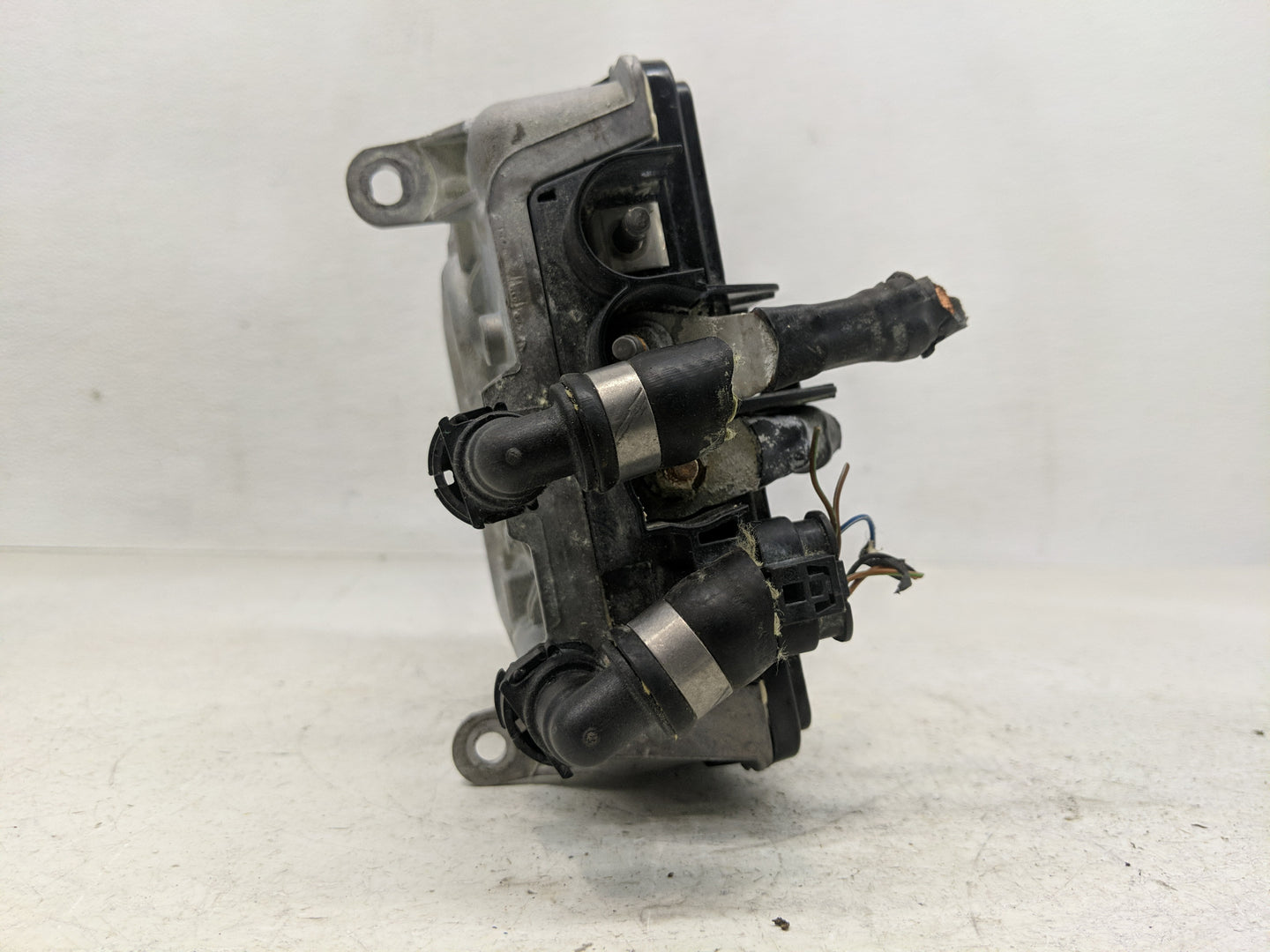 2024 Volvo S60 PCM Engine Control Computer ECU ECM PCU OEM P/N:32371432 Fits OEM Used Auto Parts - Oemusedautoparts1.com