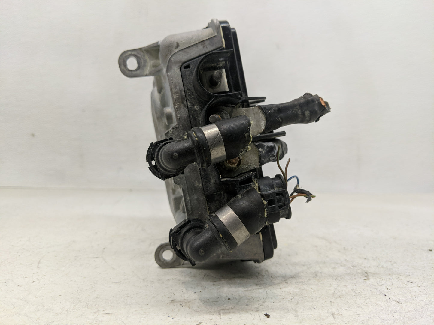 2024 Volvo S60 PCM Engine Control Computer ECU ECM PCU OEM P/N:32371432 Fits OEM Used Auto Parts - Oemusedautoparts1.com