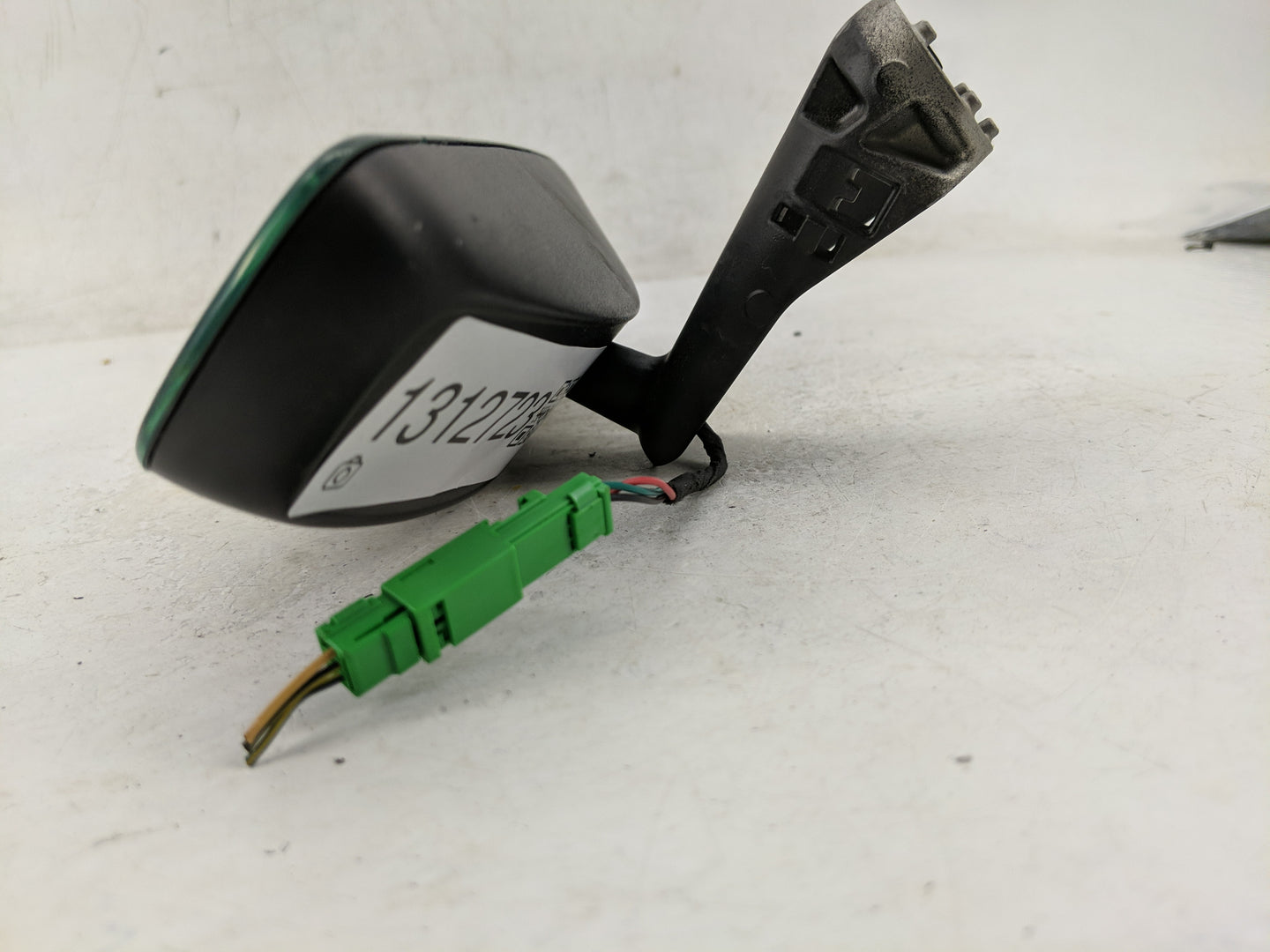 2024 Volvo S60 Interior Rear View Mirror Replacement OEM P/N:4112A-UAHL5 Fits OEM Used Auto Parts - Oemusedautoparts1.com