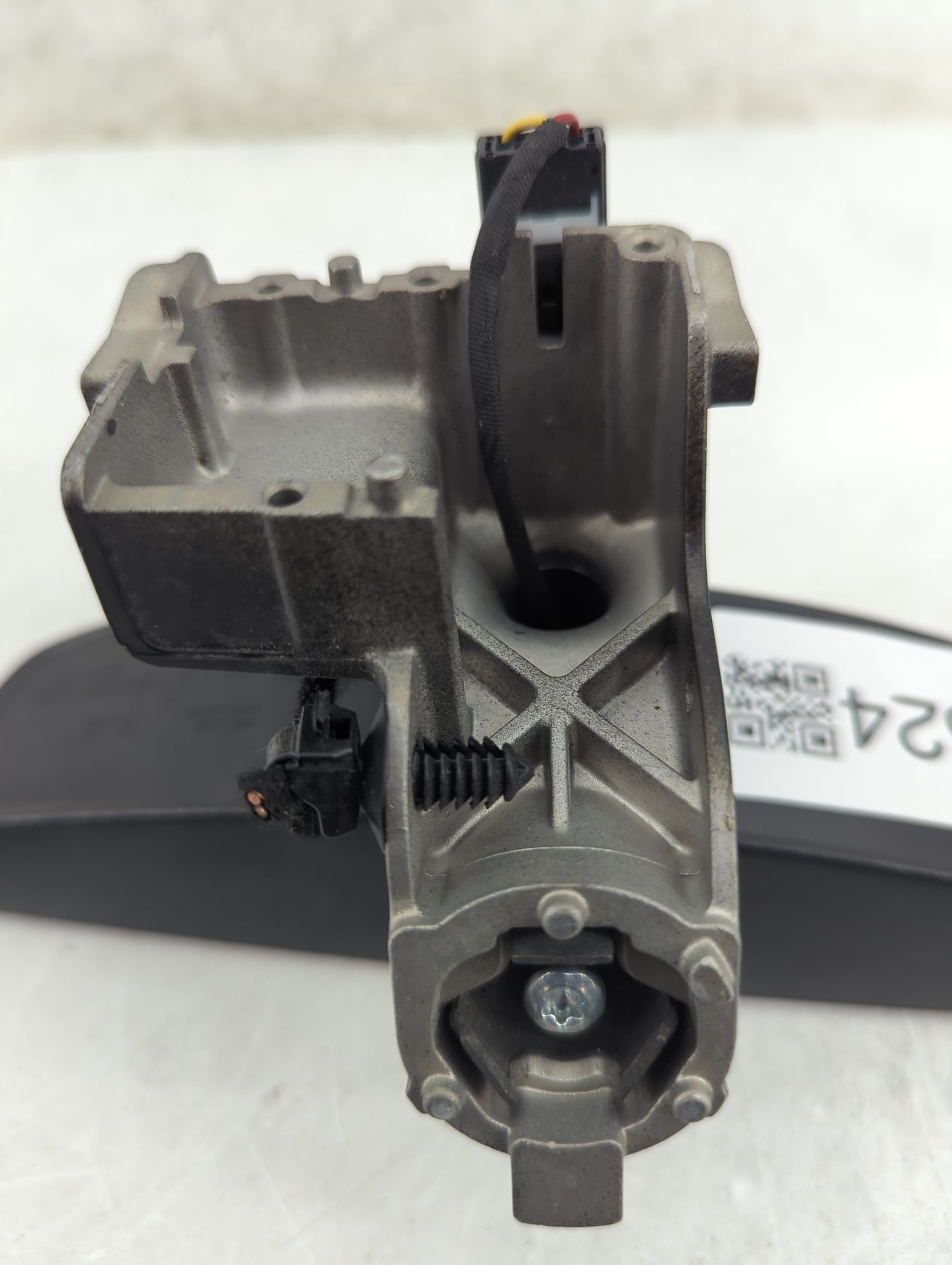 2024 Volvo S60 Interior Rear View Mirror Replacement OEM P/N:E11038266 Fits OEM Used Auto Parts - Oemusedautoparts1.com
