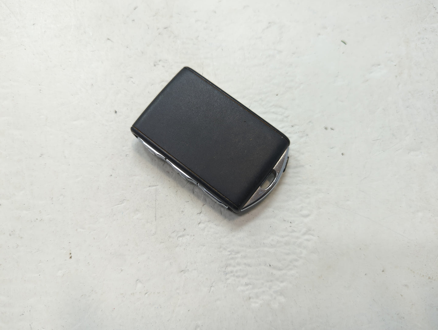 Volvo S90 Keyless Entry Remote Fob YGOHUF8423 4 buttons - Oemusedautoparts1.com